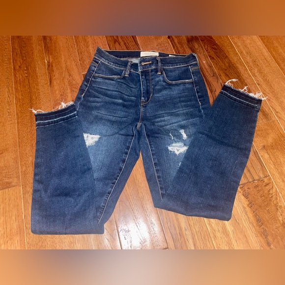 ⭐️Pac sun  25” ankle jeggings dark blue with rips like new - Picture 5 of 7
